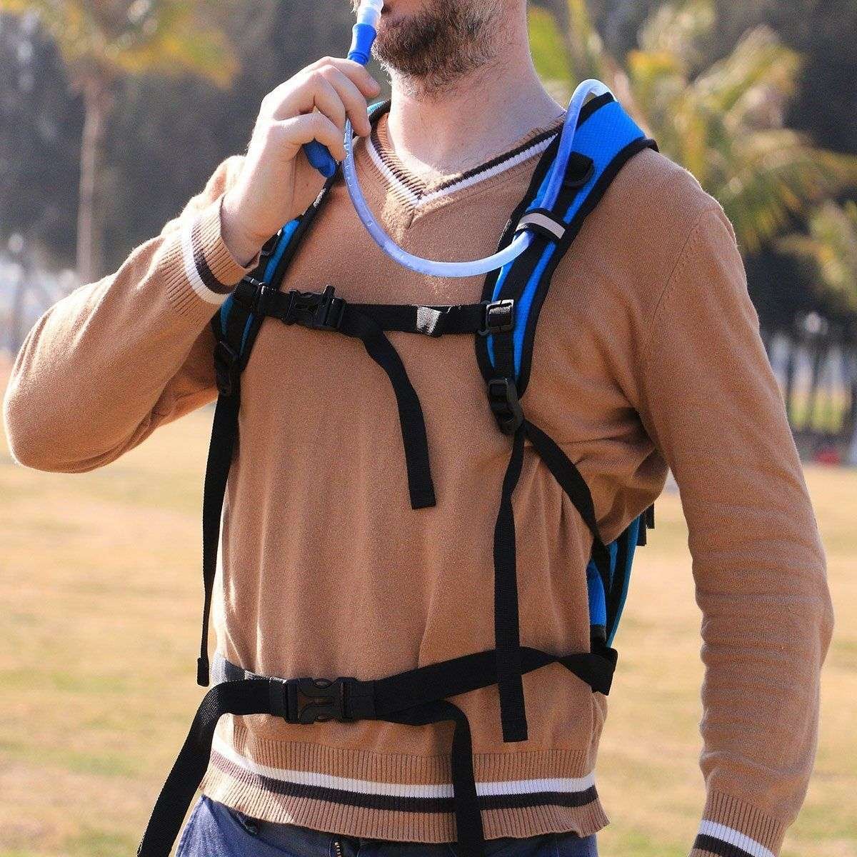 Mochila de hidratación Miracol con 2 litros de vejiga de agua para esquiar, correr, caminar, andar en bicicleta - Imagen 2